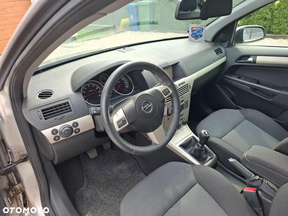 Opel Astra 1.6 NAVI - 18