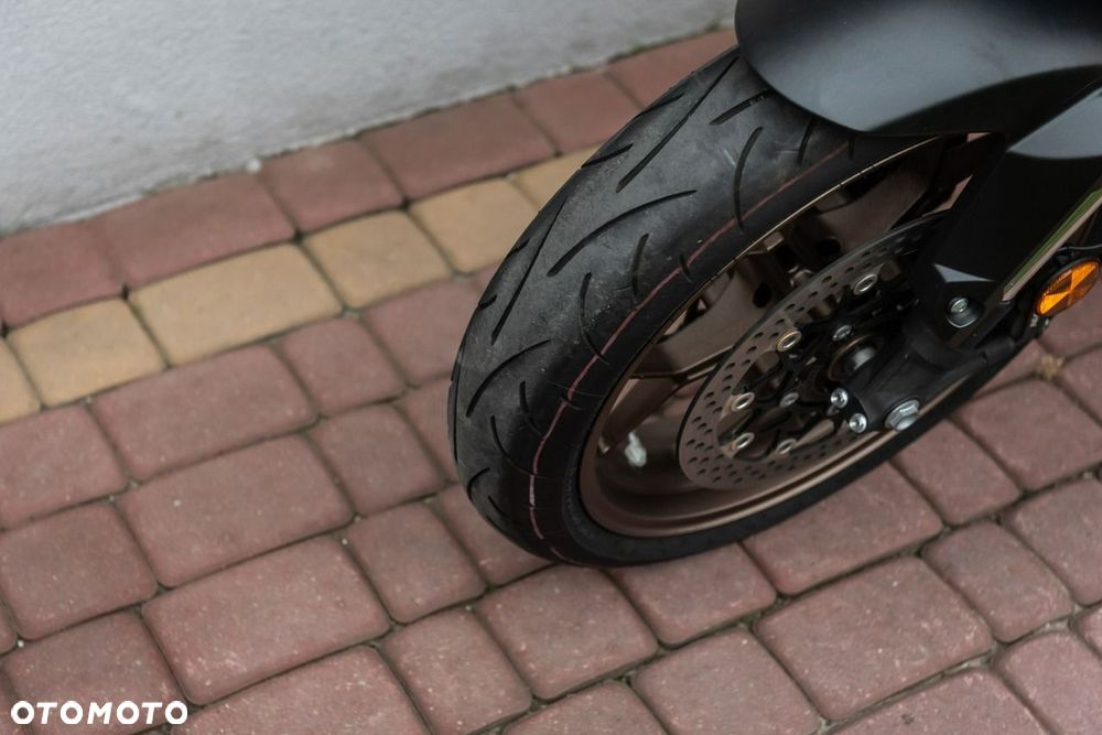 Honda CB - 8