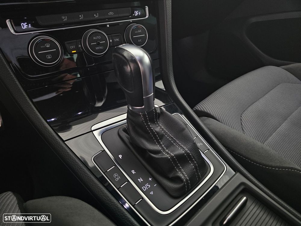 VW Golf 1.6 TDi R-Line DSG - 25