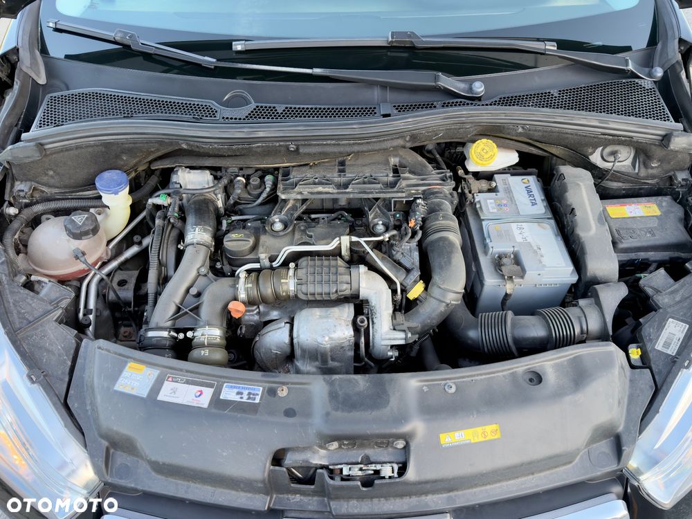 Peugeot 208 - 24