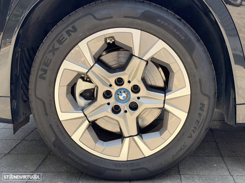 BMW iX1 xDrive30 xLine - 17