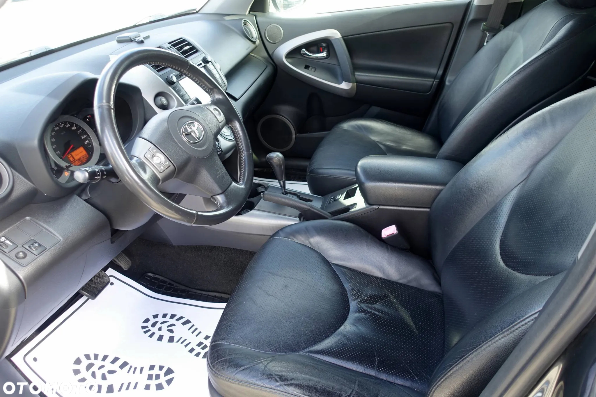 Toyota RAV4 2.0 VVT-i Premium - 10