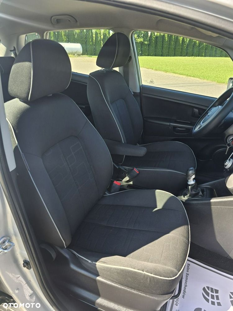 Kia Venga - 21