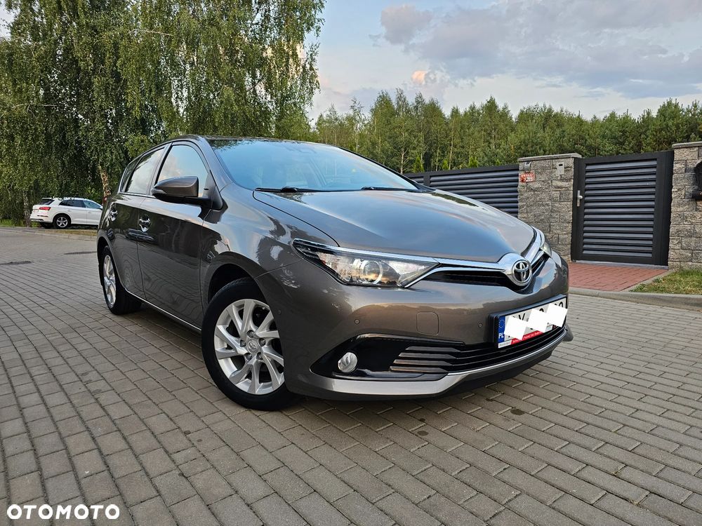 Toyota Auris 1.6 Premium - 2