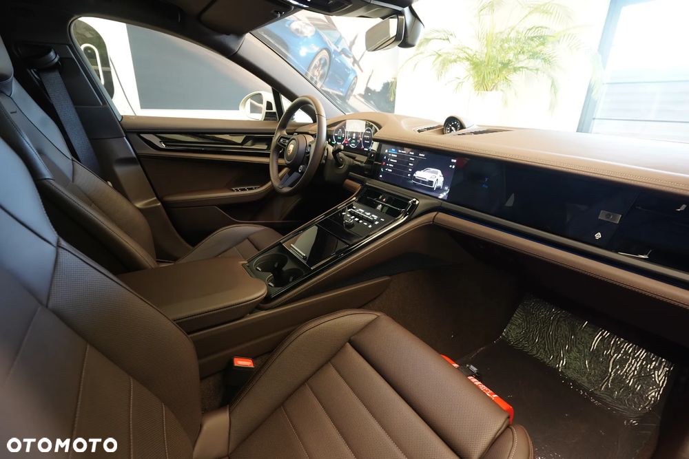 Porsche Panamera - 13