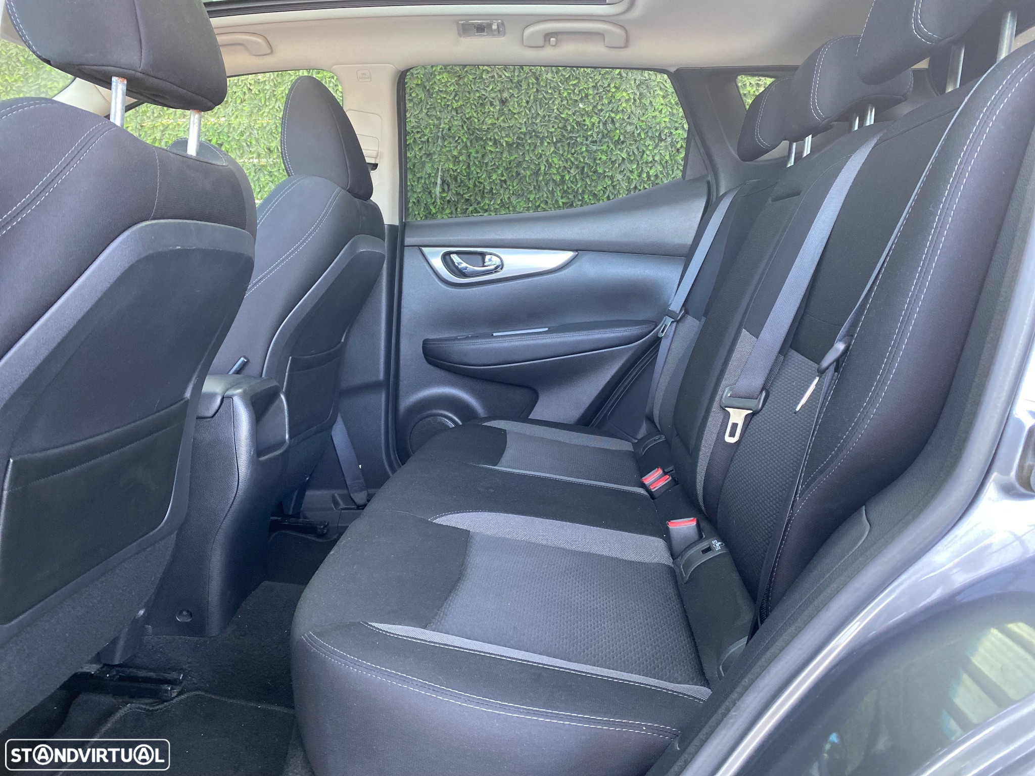 Nissan Qashqai 1.5 dCi N-Connecta - 18