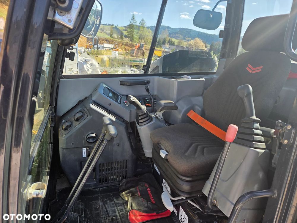 Yanmar VIO82 - 14
