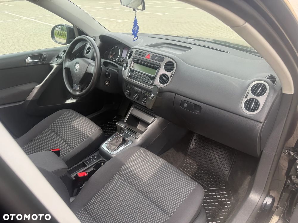 Volkswagen Tiguan - 14