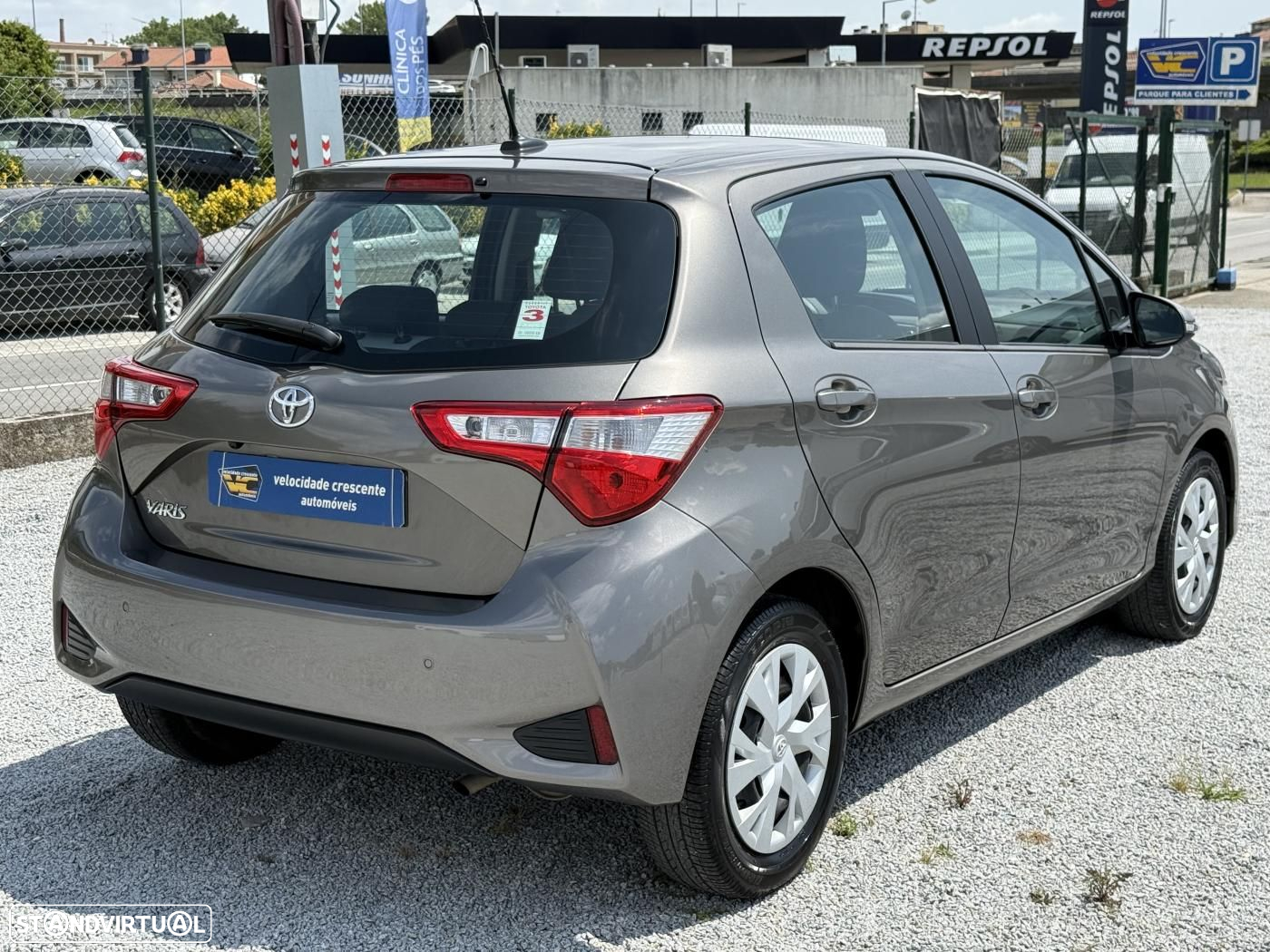 Toyota Yaris 1.0 VVT-i Comfort Plus - 9