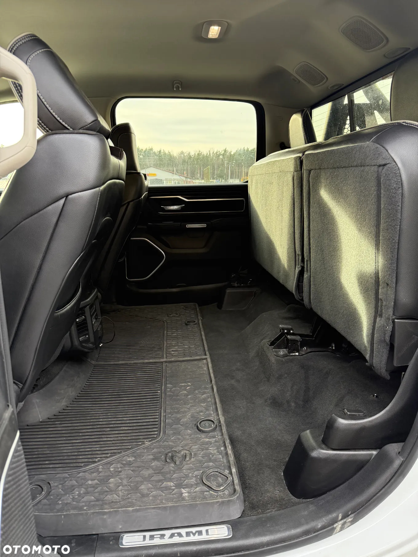 RAM 1500 Crew Cab Laramie - 22