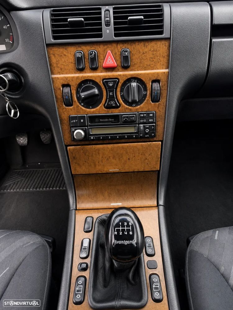 Mercedes-Benz E 220 CDI Avantgarde - 9