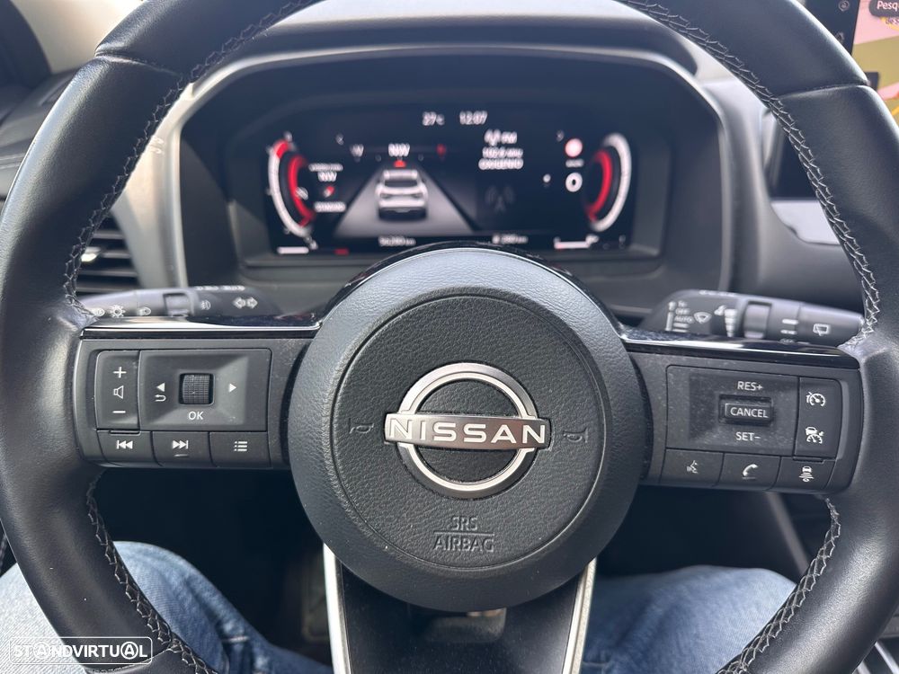 Nissan Qashqai 1.3 DIG-T N-Connecta J18 - 10