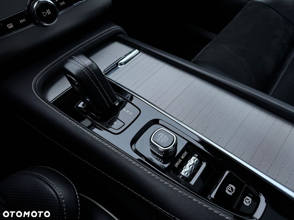 Volvo XC 90 B5 D AWD Ultimate Dark - 15