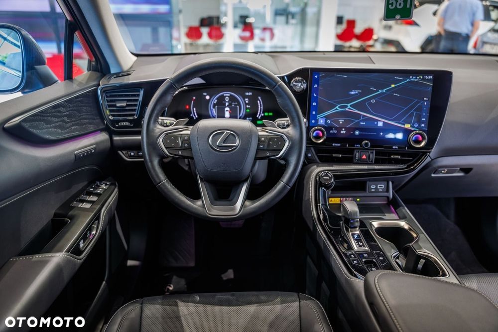 Lexus NX 350h Omotenashi AWD - 33