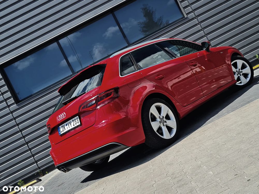 Audi A3 Sportback 2.0 TDI (clean diesel) quattro S tronic S line Sportpaket - 9