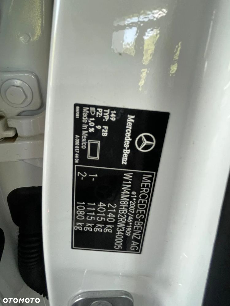Mercedes-Benz GLB 200 4-Matic AMG Line 8G-DCT - 16