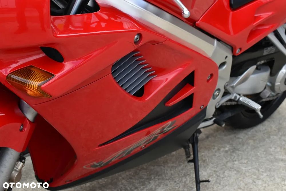 Honda VFR - 26
