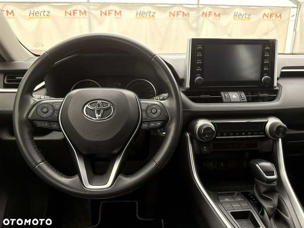 Toyota RAV4 - 14