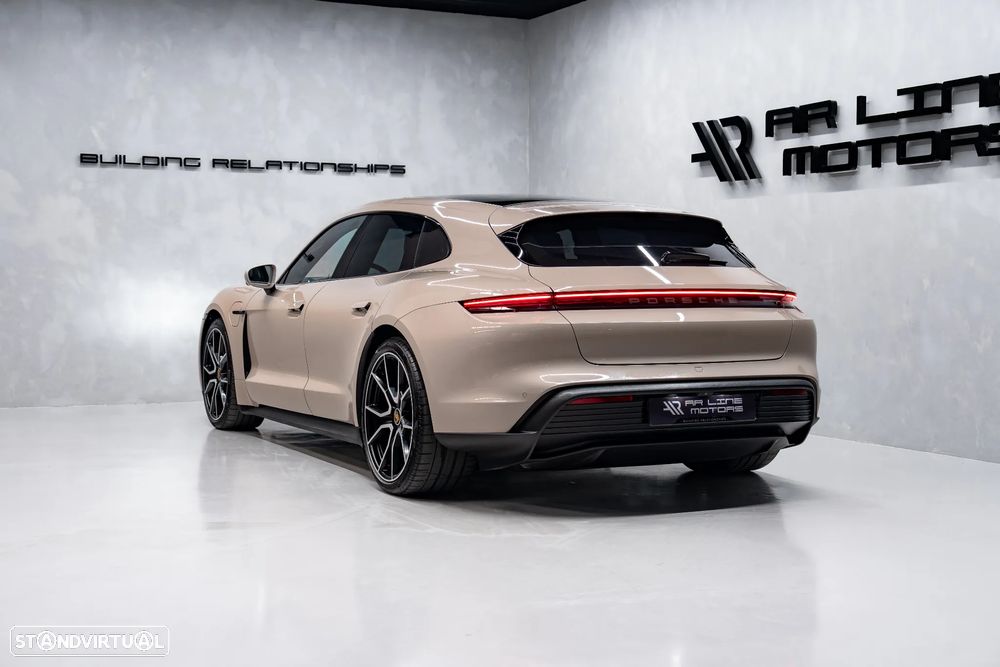 Porsche Taycan Sport Turismo 4S - 11