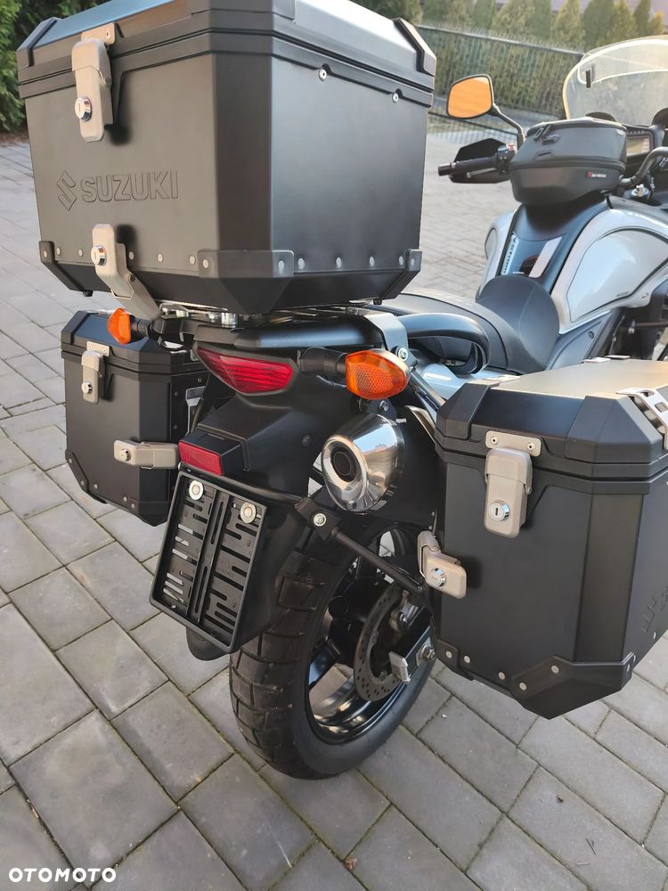 Suzuki V-STROM - 4