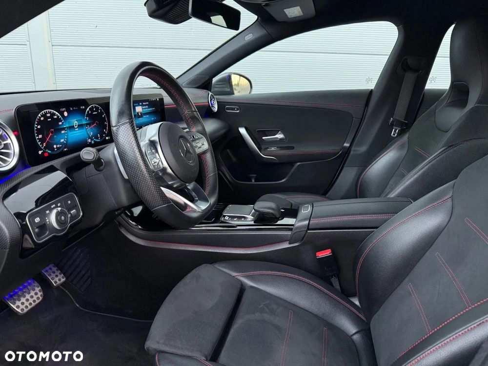 Mercedes-Benz CLA 180 7G-DCT AMG Line - 7