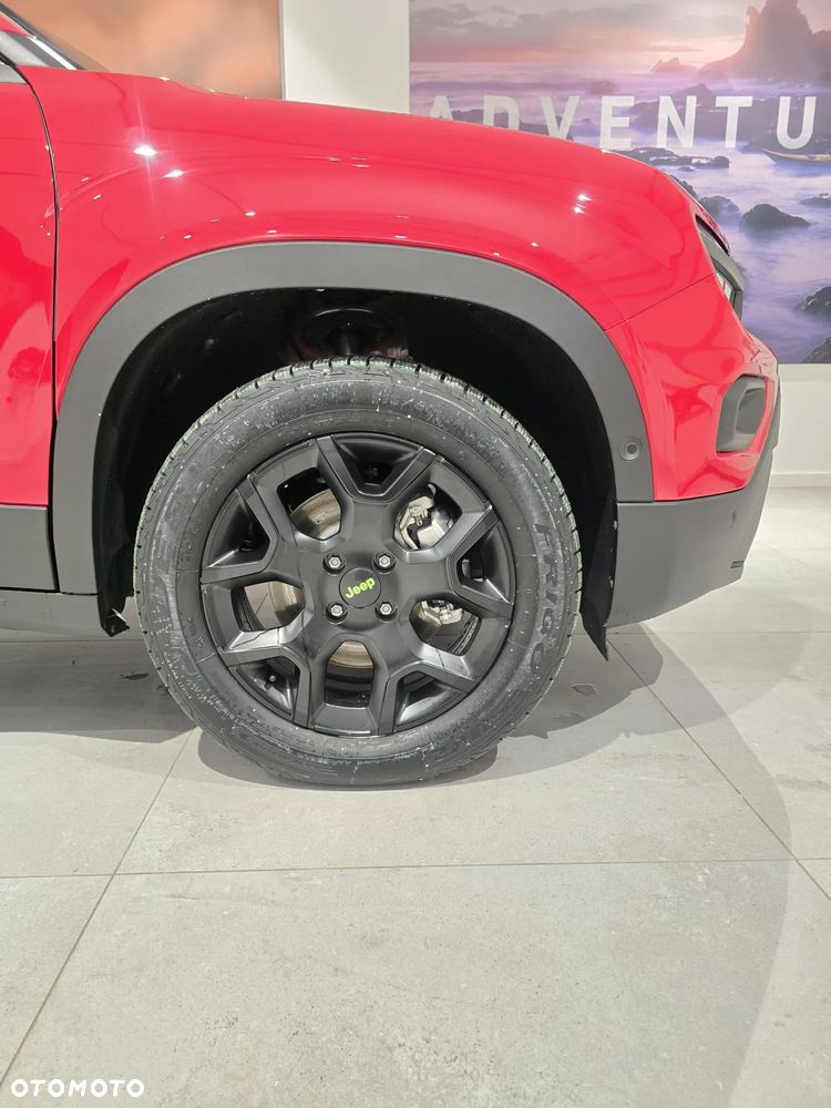 Jeep Avenger 1.2 T3 mHEV Overland 4xe eDCT6 - 14