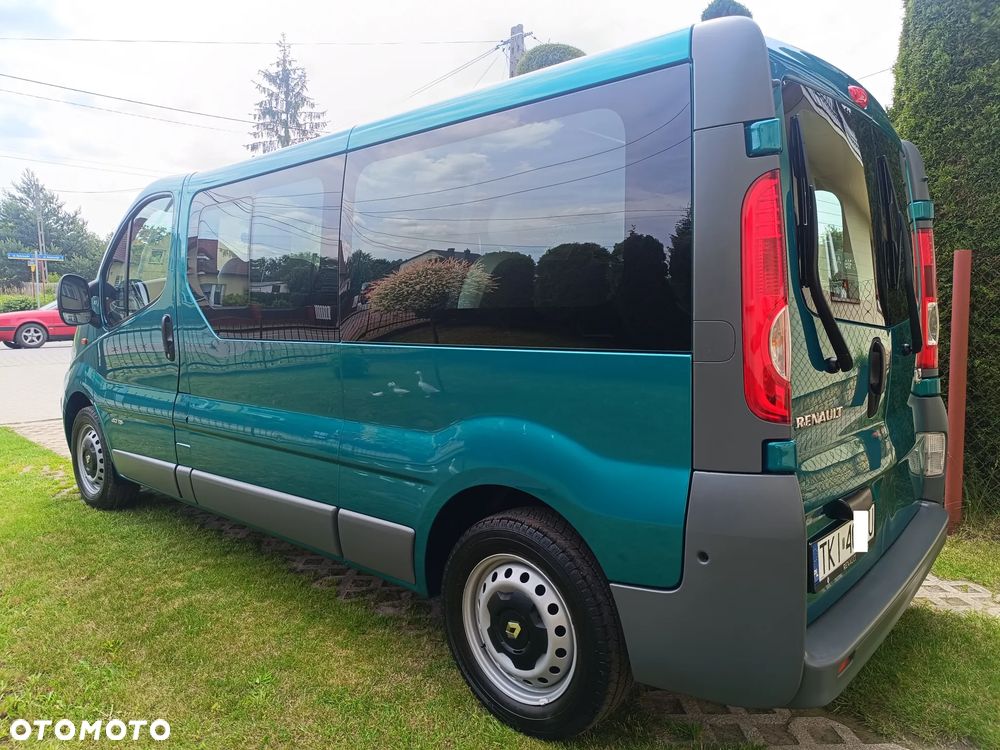 Renault Trafic Grand Passenger Black Edition - 23