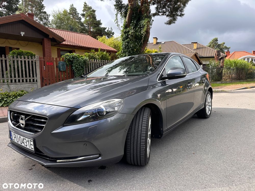 Volvo V40 D2 Summum - 2