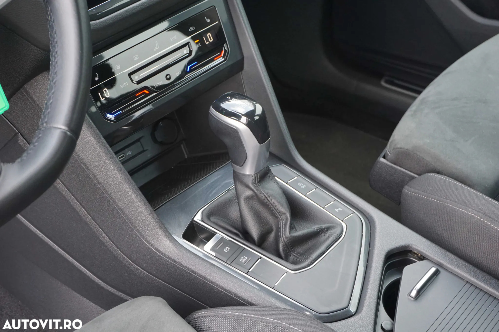 Volkswagen Tiguan - 17