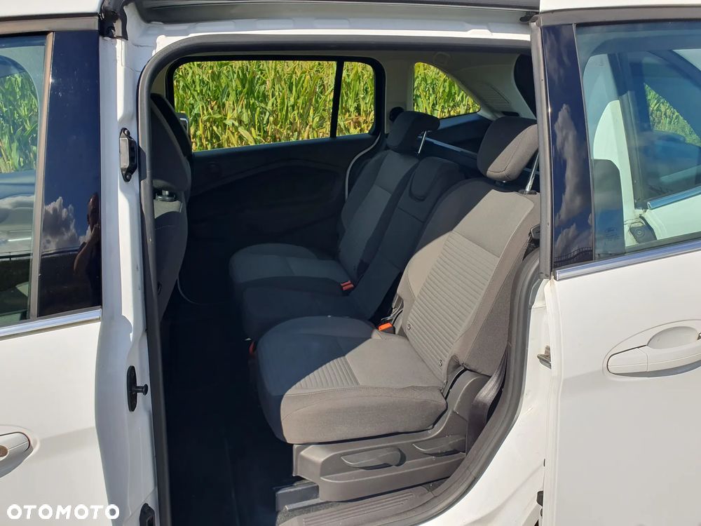 Ford Grand C-MAX - 13