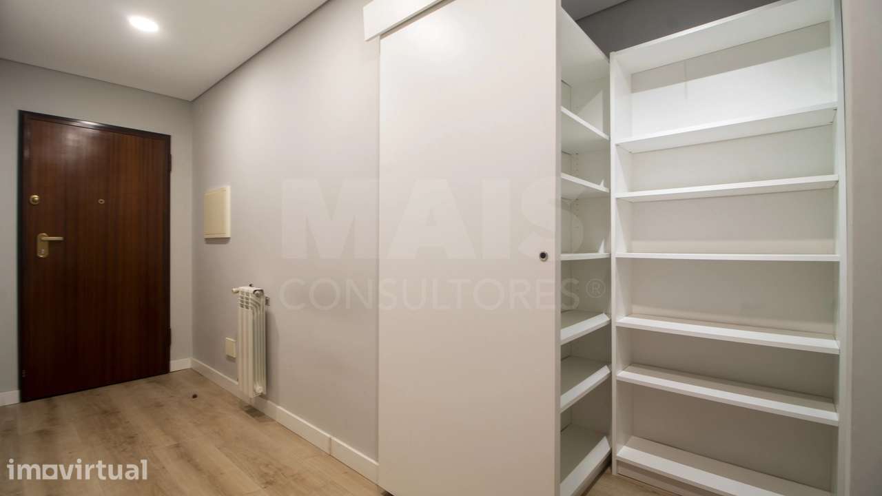 Apartamento T2+1 com garagem - Grande imagem: 2/20