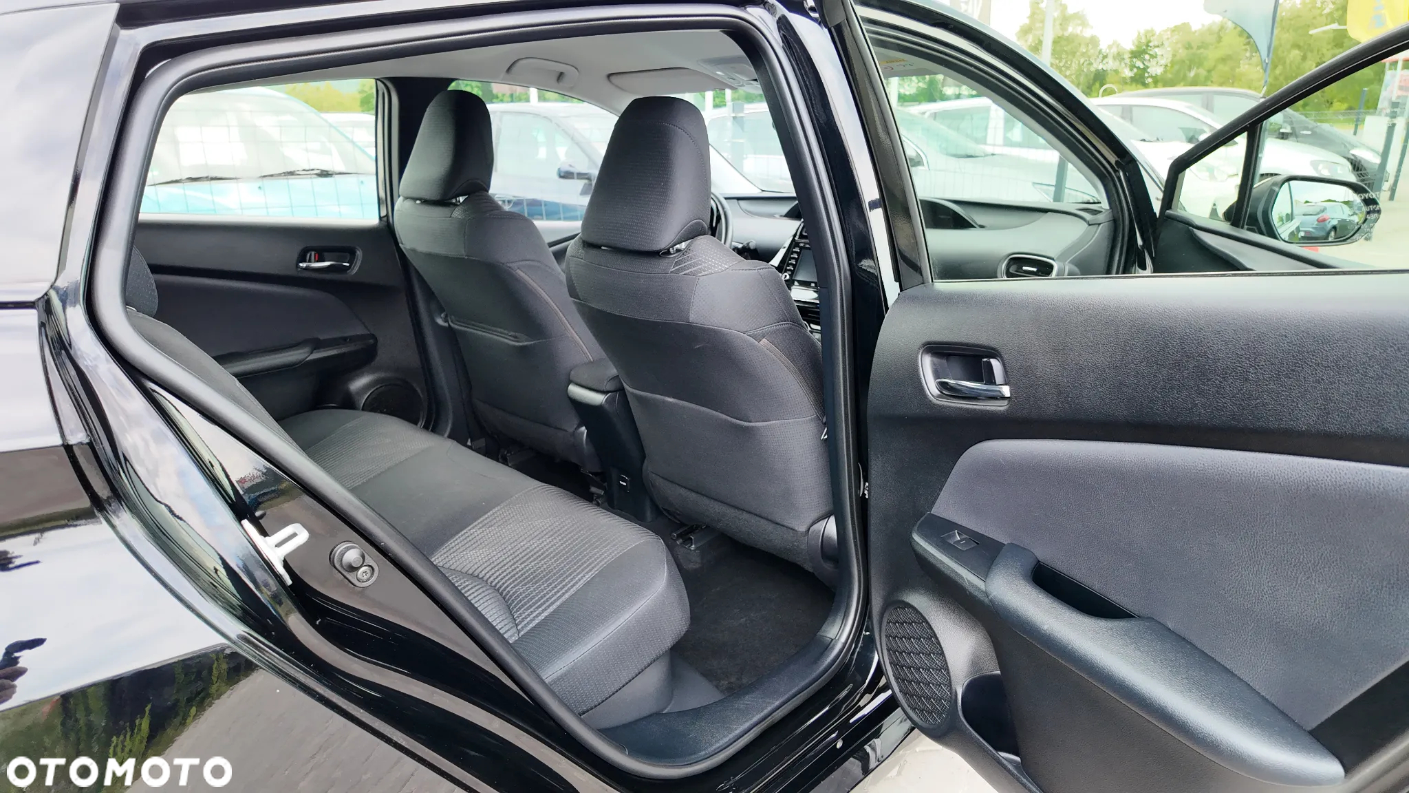 Toyota Prius 1.8 Hybrid Prestige - 33