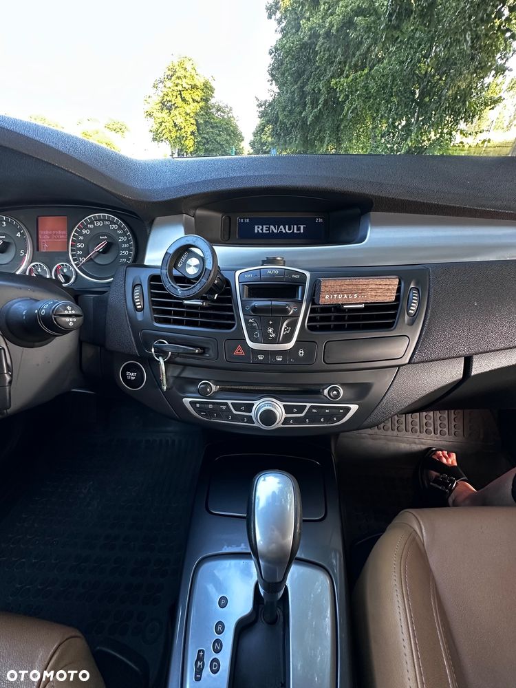 Renault Laguna dCi 150 FAP Dynamique - 16