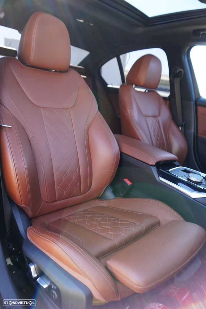 BMW 330 e Aut. Luxury Line - 34