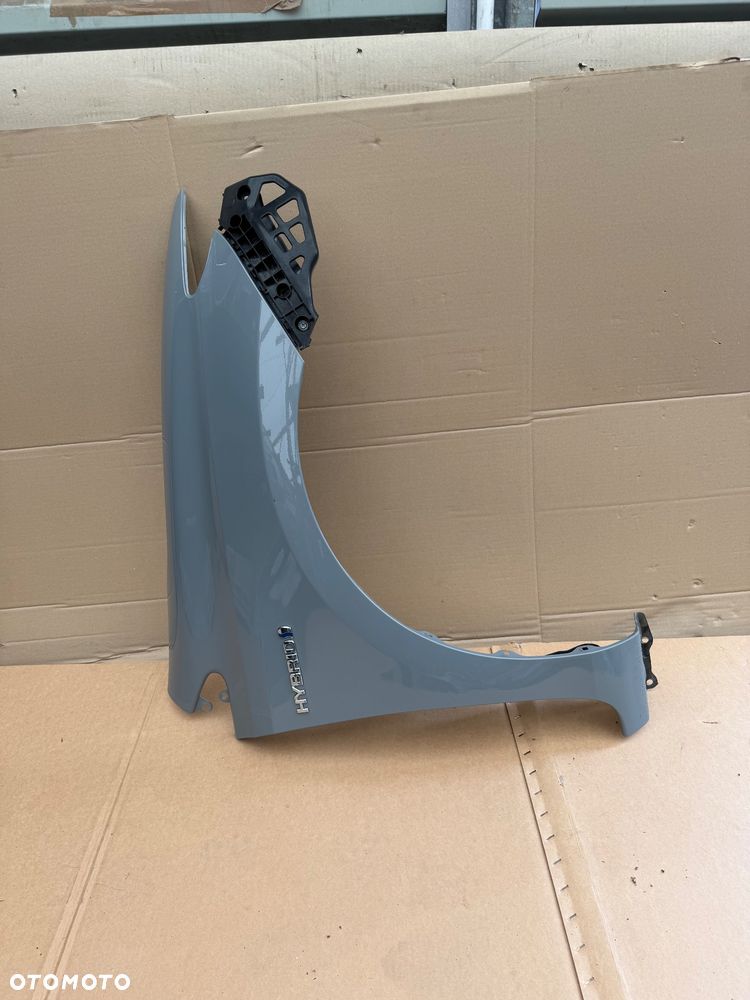 Toyota Auris II Lift przedni prawy błotnik - 4