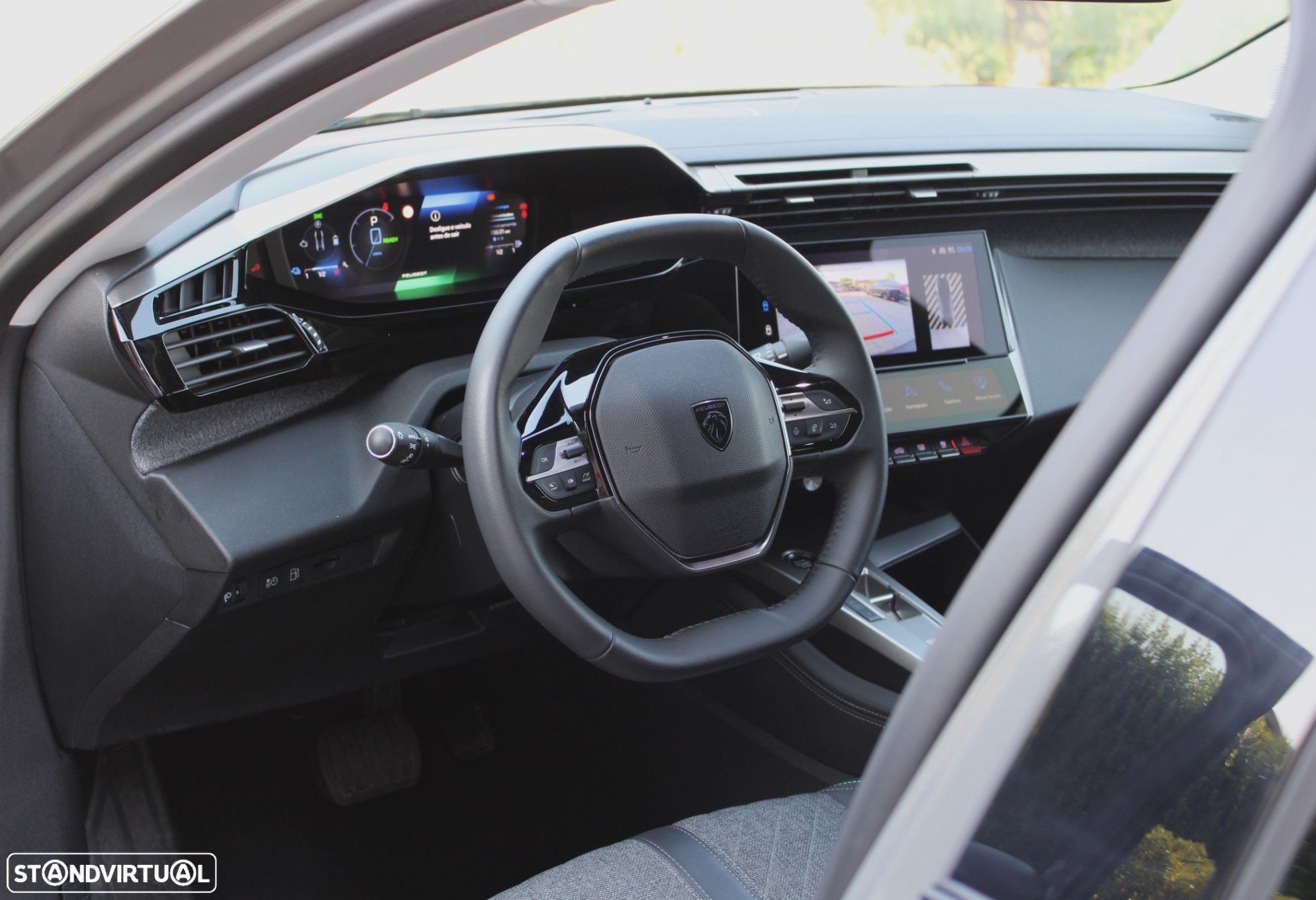 Peugeot 408 1.6 Hybrid Allure e-EAT8 - 28