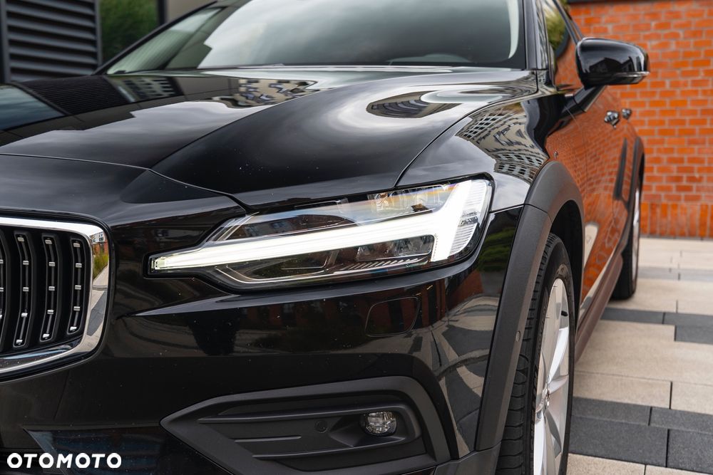 Volvo V60 Cross Country D4 AWD - 19