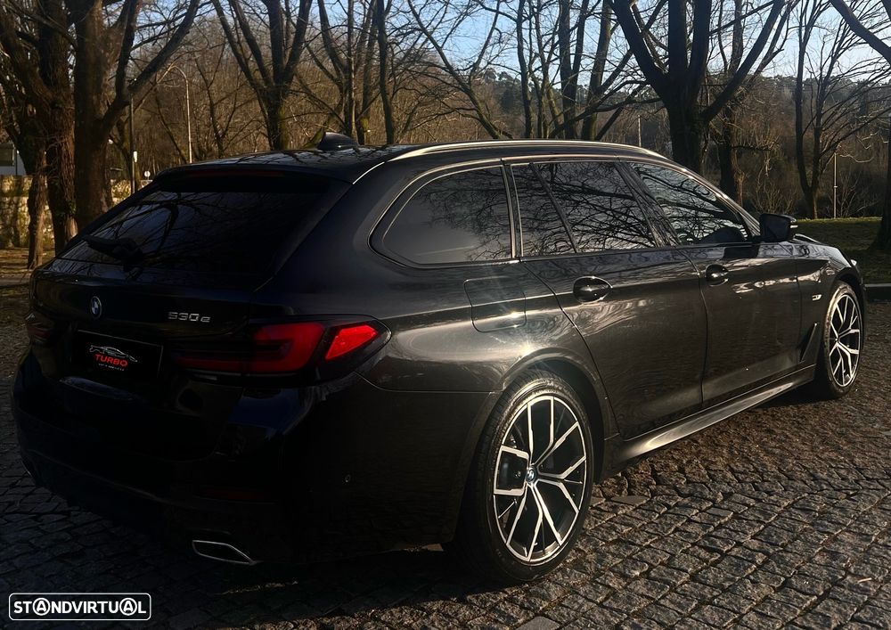 BMW 530 e Pack Desportivo M - 4