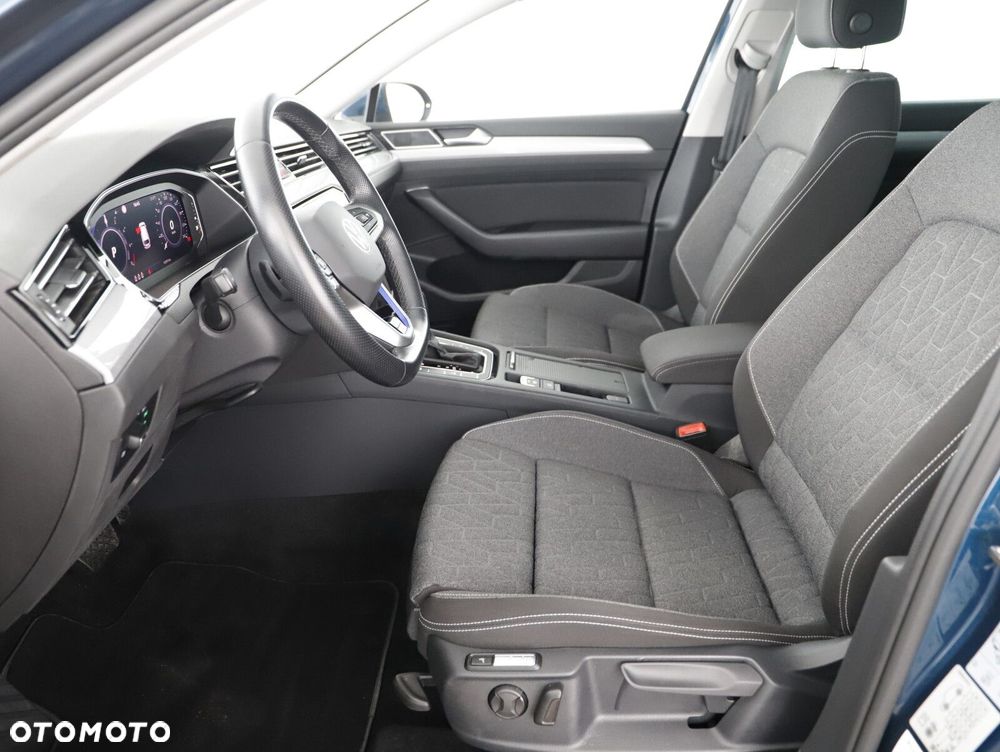 Volkswagen Passat - 10