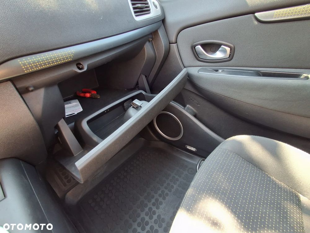 Renault Scenic TCe 130 Dynamique - 6
