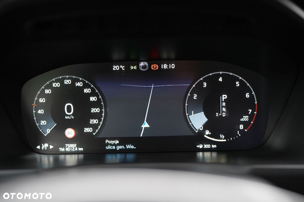 Volvo XC 90 - 18