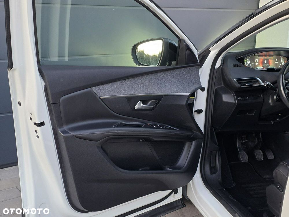 Peugeot 3008 - 21