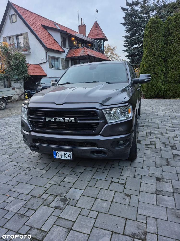 RAM 1500 Crew Cab Sport - 4