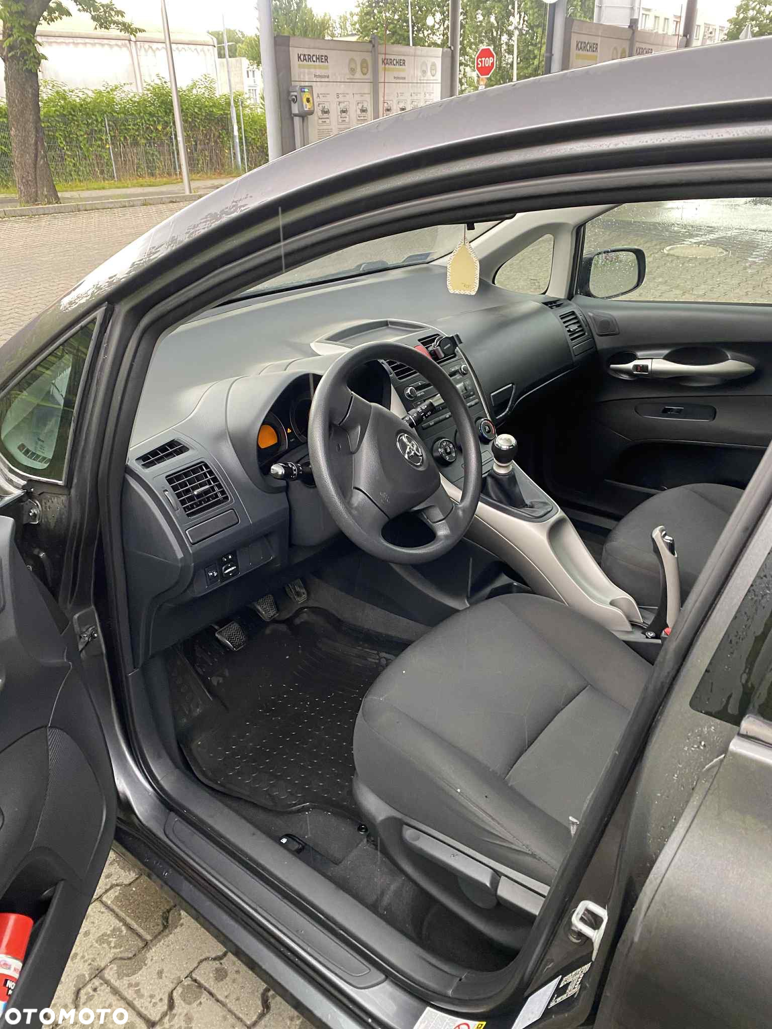 Toyota Auris - 14