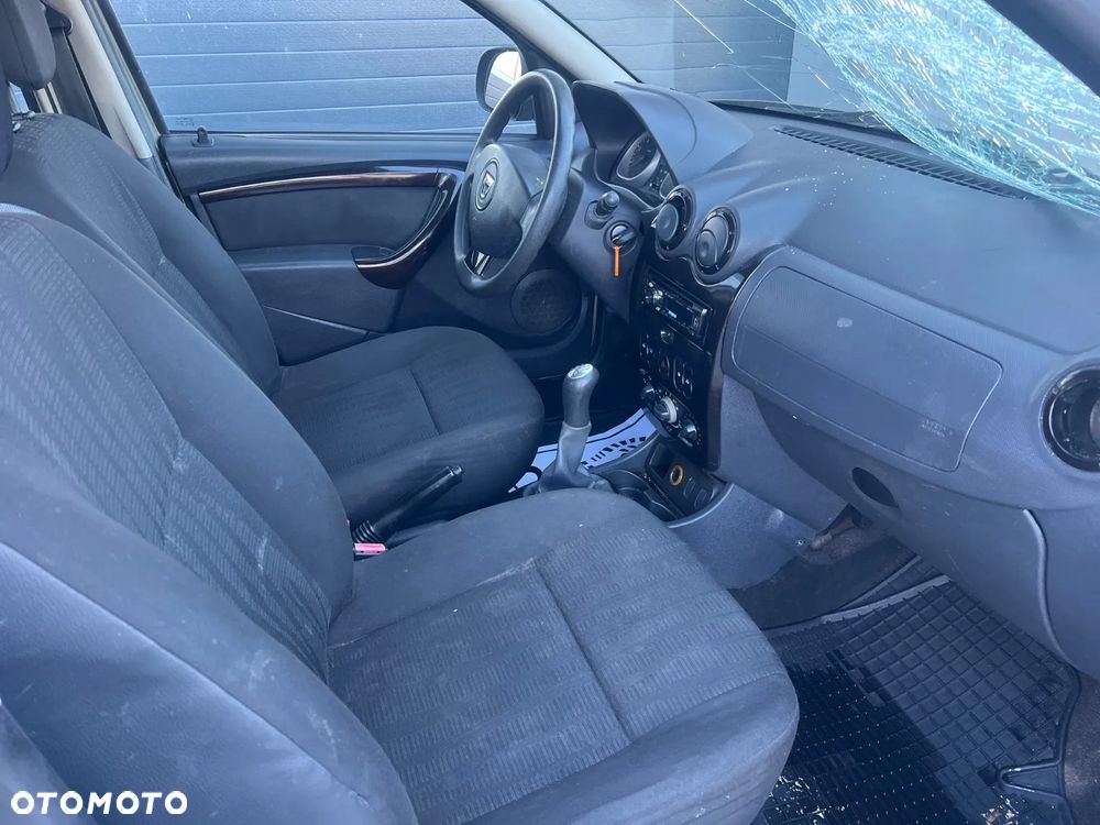 Dacia Duster 1.6 Laureate - 11