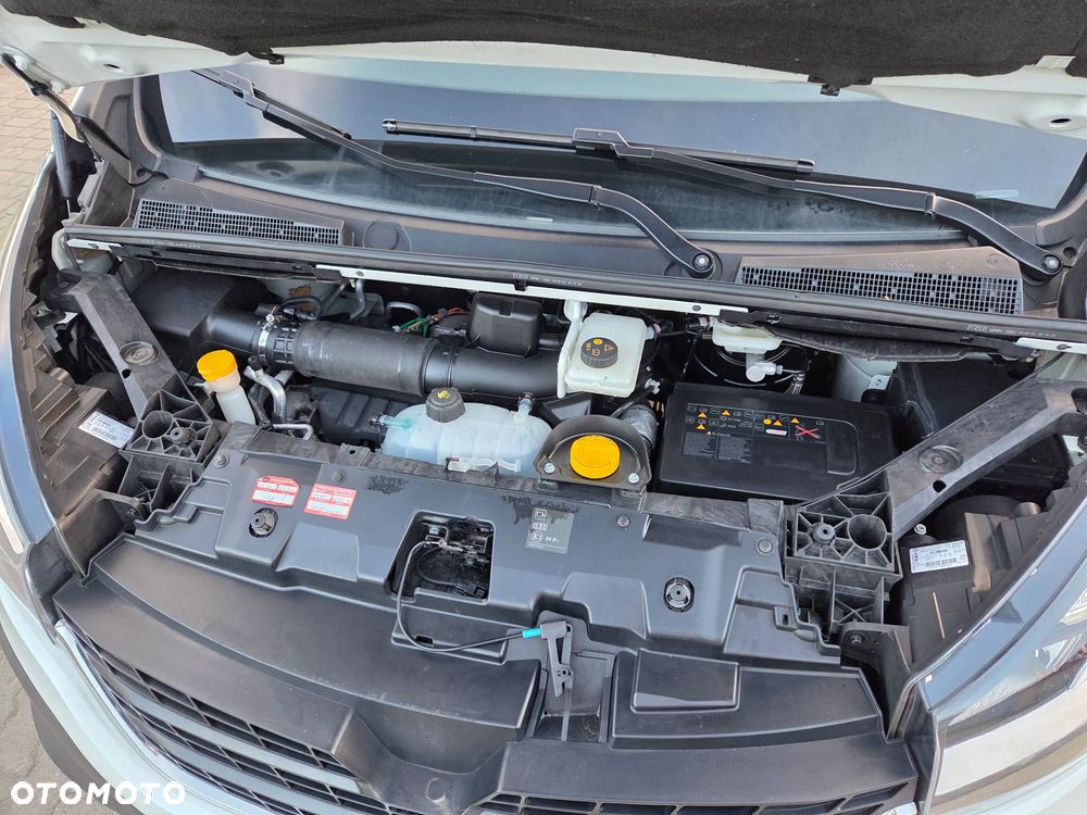 Renault Trafic - 21