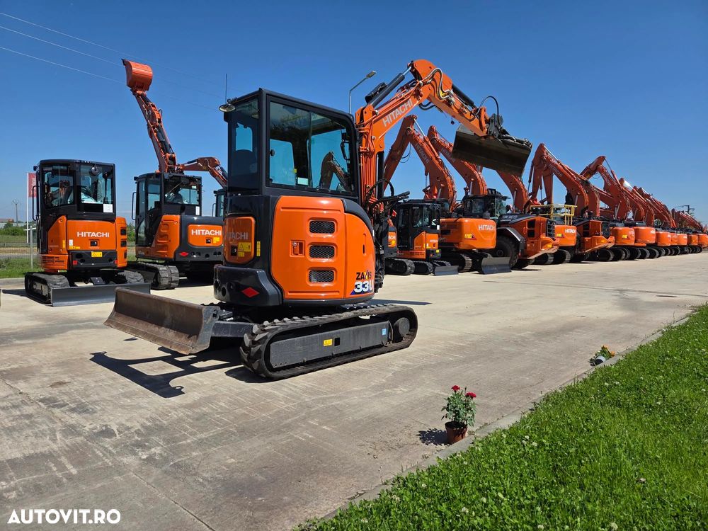 Hitachi ZX33U-6, 3,7 tone, 2023, 342ore, CUPLA RAPIDA HIDRAULICA+2 cupe SAPARE+CUPA TALUZ INCLINABILA, 2 circuite hidr pe brate, aer conditionat, LAMA NIVELARE, adanc sapare 3,5m, latime 1,55m, ridica 2,8t, posibil leasing 4 ani-PROMOTIE 41.900  EUR+Tva - 3