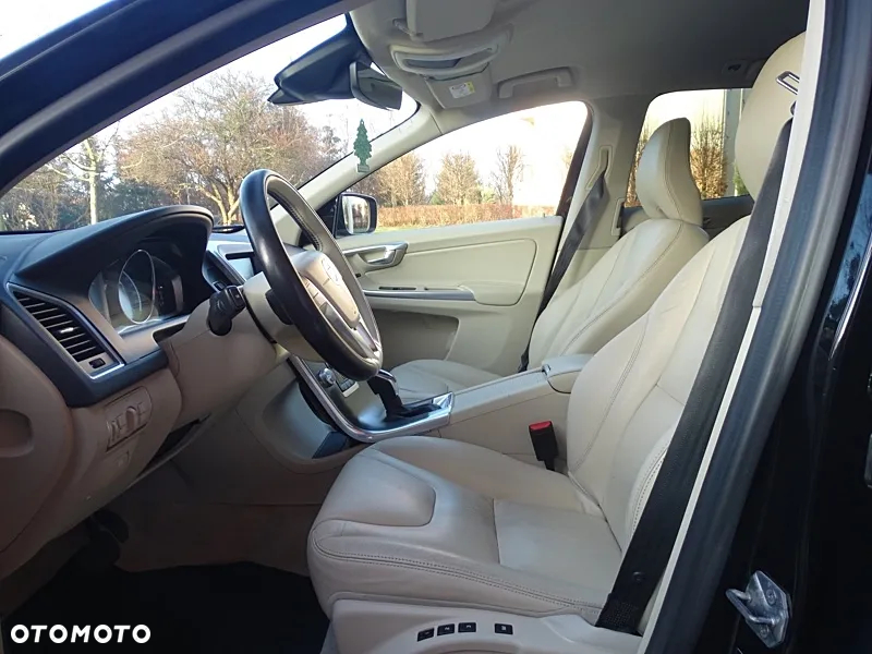 Volvo XC 60 D4 AWD Summum - 16