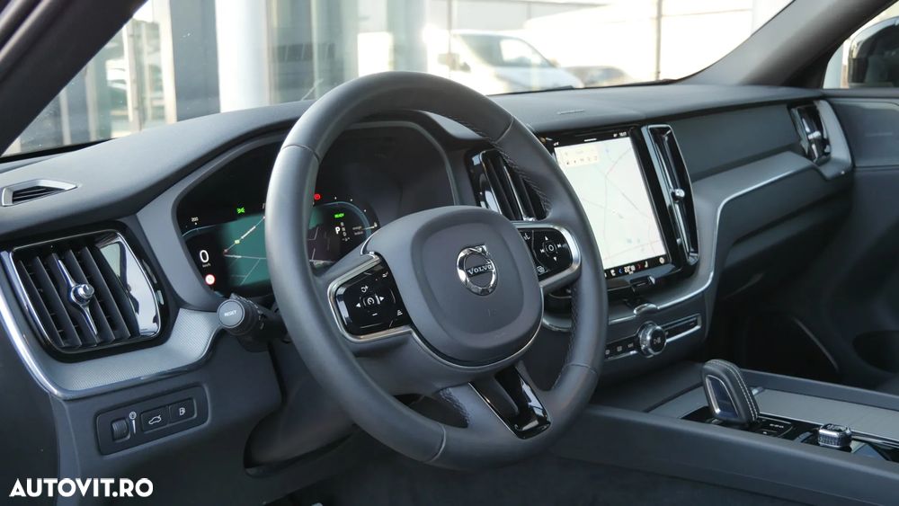 Volvo XC 60 T6 AWD Recharge Geartronic RDesign - 2
