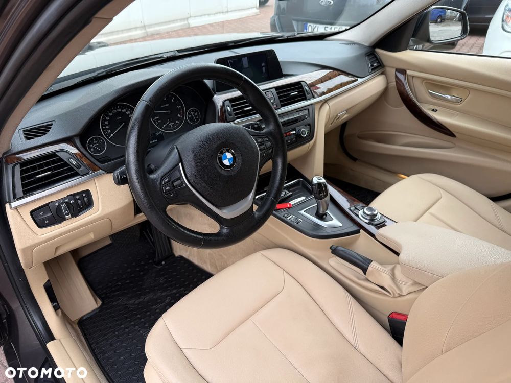 BMW Seria 3 318d Luxury Line - 14